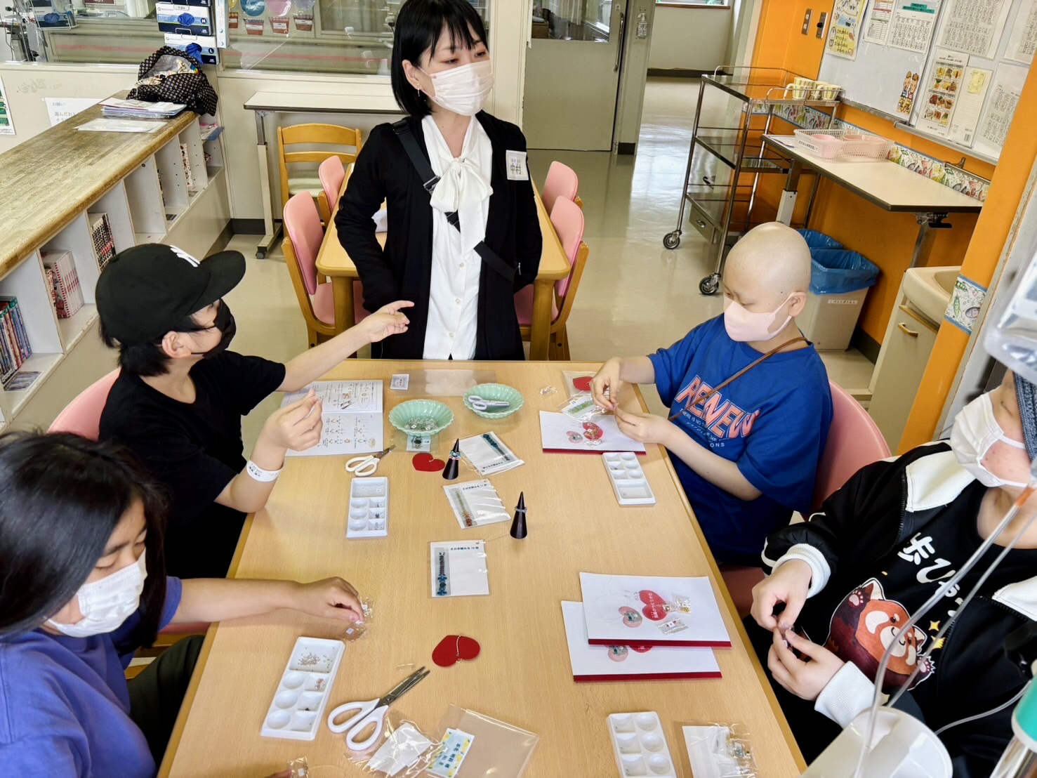 ５月８日　千葉県こども病院　ビーズ教室