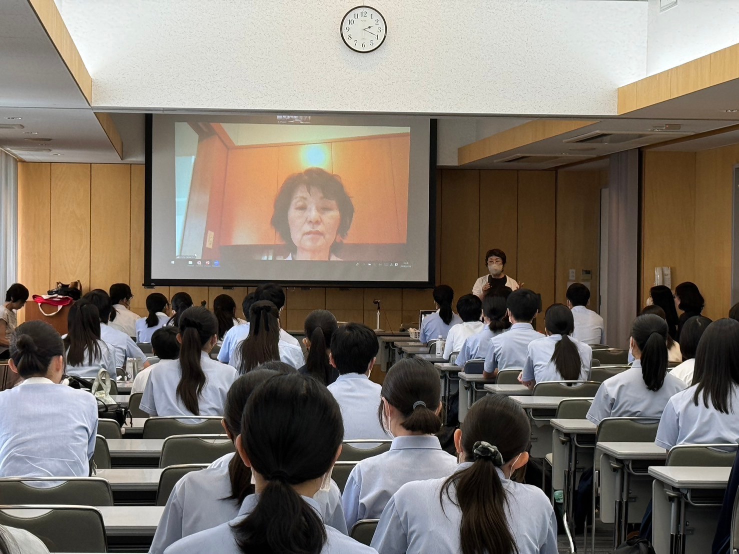 7月16日　昭和学院 秀英高校で出前教室をしました